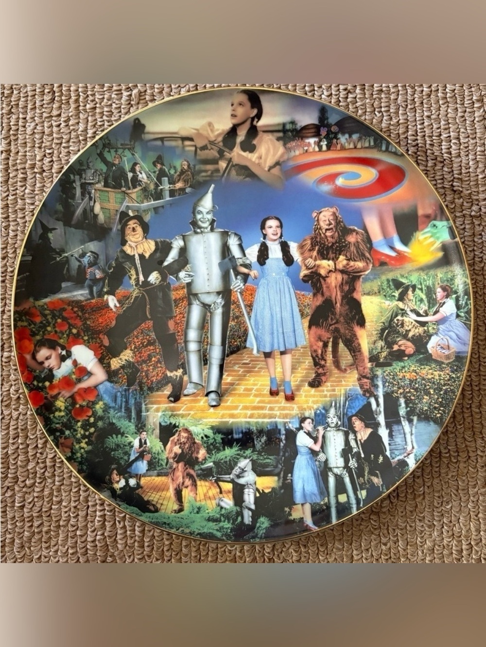 2003 The Bradford Exchange “Follow the Yellow Brick Road” Plate-Plate #: A0877